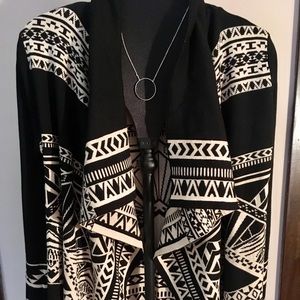 Aztec print black & cream sweater size L